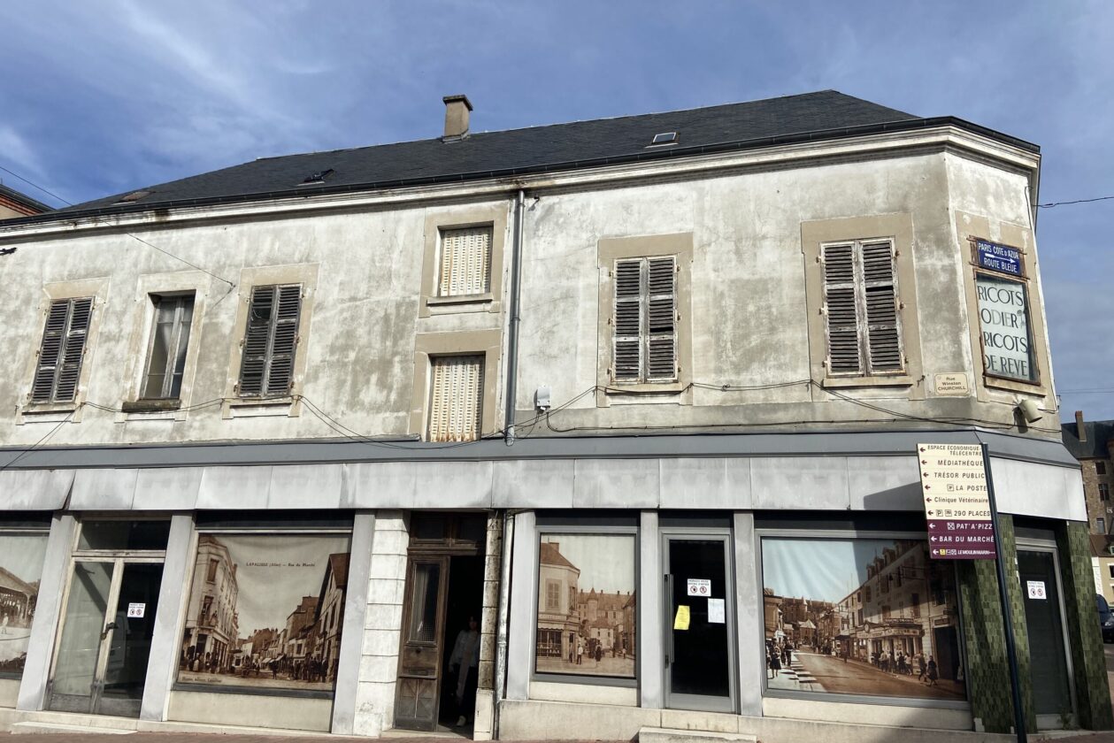 Opportunité de Local Commercial au Cœur du Centre-Ville LAPALISSE